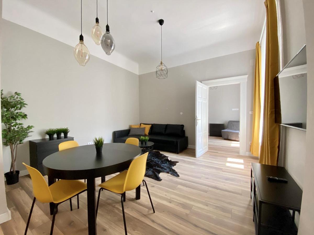 Standard Apartment By Hi5 - 2 Bedroom Suite In The Center Budapešť Exteriér fotografie